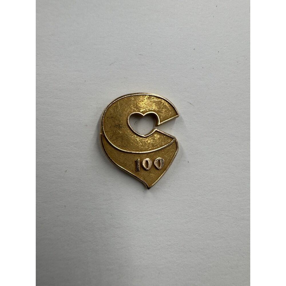 CT0 1/10 Heart Shaped Middle 100 Gold Colored Lapel Pin